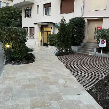 Le 29 Promenade Des - Golden Square Apartment *